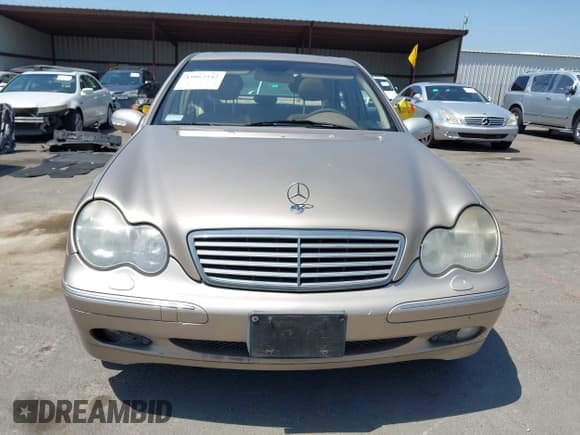 ✅ 2001 Mercedes-Benz C 230/260/280/320 • VIN: WDBRF61J01F014333 • Lot: 43062542. Wystawiony na IAAI z przebiegiem Nie podano. Bezpłatny archiwum sprzedaży aukcyjnych z USA i szczegółowy raport historii pojazdu na DreamBid. Zdjęcie 12.