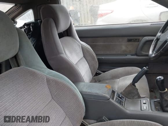 ✅ 1989 Toyota Supra • VIN: JT2MA70L4K0118954 • Lot: 42931129. Wystawiony na IAAI z przebiegiem 128 410 mil. Bezpłatny archiwum sprzedaży aukcyjnych z USA i szczegółowy raport historii pojazdu na DreamBid. Zdjęcie 8.