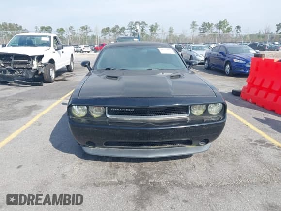 ✅ 2013 Dodge Challenger Rallye Redline • VIN: 2C3CDYAG3DH517925 • Lot: 41774052. Wystawiony na IAAI z przebiegiem 151 207 mil. Bezpłatny archiwum sprzedaży aukcyjnych z USA i szczegółowy raport historii pojazdu na DreamBid. Zdjęcie 12.