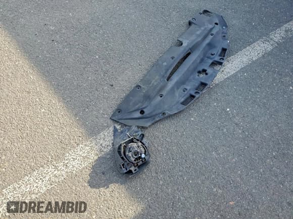 ✅ 2011 Lexus IS 250 • VIN: JTHCF5C2XB2034913 • Lot: 94749015. Listed on Copart with 125,520 mi. Free auction sales archive from the USA and detailed vehicle history report at DreamBid. Image 12.