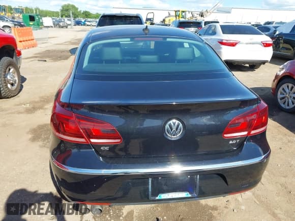 ✅ 2013 Volkswagen CC R-Line • VIN: WVWAP7AN8DE563552 • Лот: 42172537. Опубликован ранее на IAAI с пробегом 83 875 миль. Бесплатный доступ к архиву аукционных продаж из США и подробный отчёт об истории автомобиля на DreamBid. Изображение 16.