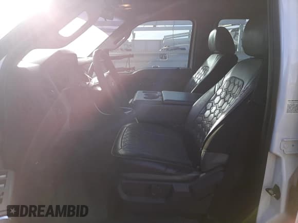 ✅ 2013 Ford F-350 XL • VIN: 1FT8W3DT6DEB56639 • Lot: 42168225. Wystawiony na Copart z przebiegiem 177 313 mil. Bezpłatny archiwum sprzedaży aukcyjnych z USA i szczegółowy raport historii pojazdu na DreamBid. Zdjęcie 7.