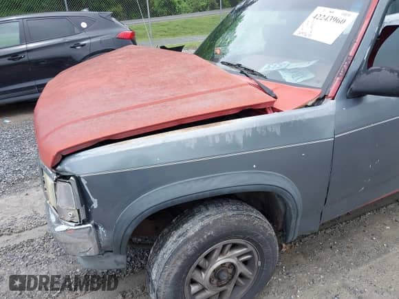 1991 Dodge Dakota z VIN 1B7GL23Y9M5234988, wystawiony jako IAAI lot #42243960 z przebiegiem 247 616 mil mil oraz . Historia ofert i sprzedaży dostępna na DreamBid. Obrazek 17.