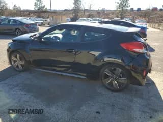 ✅ 2015 Hyundai Veloster Turbo • VIN: KMHTC6AE3FU241078 • Lot: 87422864. Wystawiony na Copart z przebiegiem Nie podano. Bezpłatny archiwum sprzedaży aukcyjnych z USA i szczegółowy raport historii pojazdu na DreamBid. Zdjęcie 2.