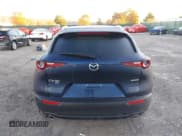 ✅ 2025 Mazda CX-30 S Preferred • VIN: 3MVDMBCM2SM803987 • Lot: 43536726. Wystawiony na IAAI z przebiegiem 8 379 mil. Bezpłatny archiwum sprzedaży aukcyjnych z USA i szczegółowy raport historii pojazdu na DreamBid. Zdjęcie 17.