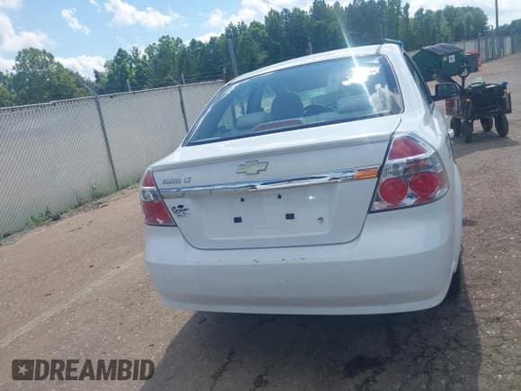 ✅ 2011 Chevrolet Aveo 1LT • VIN: KL1TD5DE4BB146193 • Lot: 42702809. Wystawiony na IAAI z przebiegiem Nie podano. Bezpłatny archiwum sprzedaży aukcyjnych z USA i szczegółowy raport historii pojazdu na DreamBid. Zdjęcie 16.