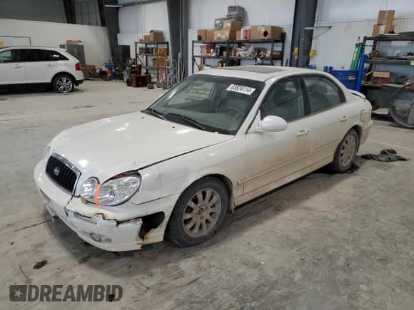 2002 Hyundai Sonata GLS с VIN KMHWF35H12A607526, выставлен на аукционе Copart как лот 83826114 с пробегом 149 277 миль миль и Чистый • Clean title. История ставок и продаж доступна на DreamBid. Изображение 1.