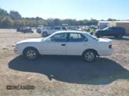 ✅ 1994 Toyota Camry LE • VIN: 4T1SK12E3RU357935 • Lot: 43500149. Wystawiony na IAAI z przebiegiem 239 841 mil. Bezpłatny archiwum sprzedaży aukcyjnych z USA i szczegółowy raport historii pojazdu na DreamBid. Zdjęcie 14.