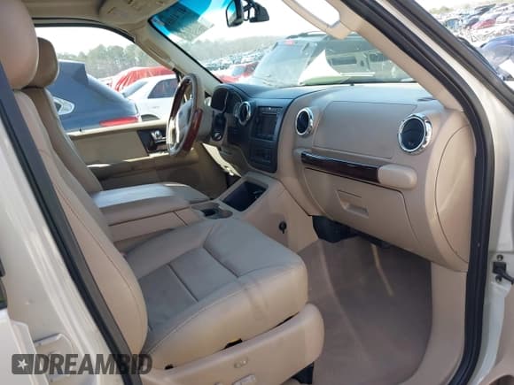 ✅ 2006 Ford Expedition Limited • VIN: 1FMFU19596LA41183 • Lot: 41741089. Listed on IAAI with 228,653 mi. Free auction sales archive from the USA and detailed vehicle history report at DreamBid. Image 5.