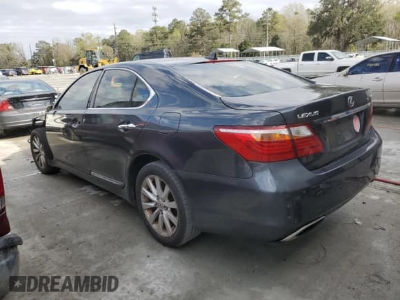 ✅ 2010 Lexus LS 460 • VIN: JTHCL5EF6A5007701 • Lot: 49480475. Wystawiony na Copart z przebiegiem 334 758 mil. Bezpłatny archiwum sprzedaży aukcyjnych z USA i szczegółowy raport historii pojazdu na DreamBid. Zdjęcie 2.