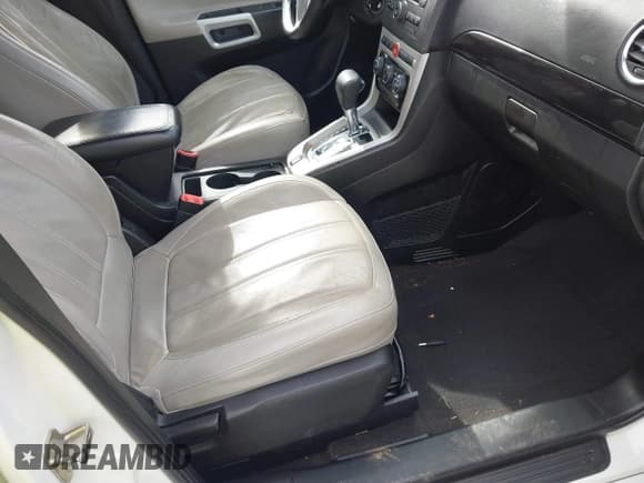 ✅ 2014 Chevrolet Captiva Sport LTZ • VIN: 3GNAL4EK6ES637706 • Lot: 41863531. Wystawiony na IAAI z przebiegiem 160 440 mil. Bezpłatny archiwum sprzedaży aukcyjnych z USA i szczegółowy raport historii pojazdu na DreamBid. Zdjęcie 5.