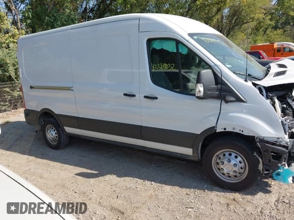 ✅ 2025 Ford Transit • VIN: 1FTBW2CG2SKA33939 • Лот: 43369032. Опубликован ранее на IAAI с пробегом 3 344 миль. Бесплатный доступ к архиву аукционных продаж из США и подробный отчёт об истории автомобиля на DreamBid. Изображение 13.
