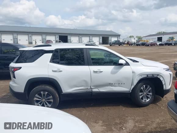 2025 Chevrolet Equinox FWD LT с VIN 3GNAXHEG2SL287911, выставлен на аукционе IAAI как лот 42151587 с пробегом 2 337 миль миль и . История ставок и продаж доступна на DreamBid. Изображение 13.