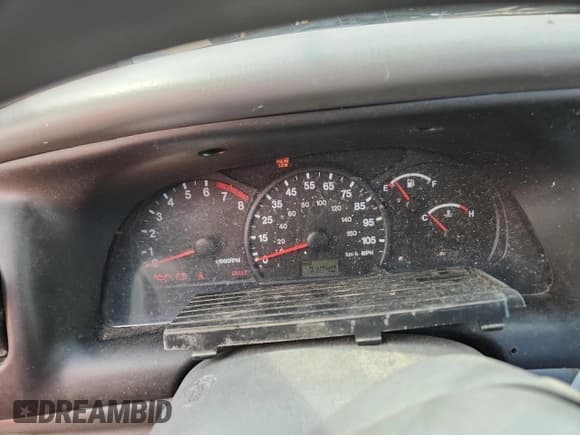 ✅ 2000 Suzuki Vitara JX • VIN: 2S3TD52V2Y6101553 • Lot: 81785585. Listed on Copart with 71,040 mi. Free auction sales archive from the USA and detailed vehicle history report at DreamBid. Image 9.