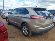 ✅ 2020 Ford Edge SE • VIN: 2FMPK3G92LBA05200 • Lot: 43584645. Wystawiony na IAAI z przebiegiem 61 945 mil. Bezpłatny archiwum sprzedaży aukcyjnych z USA i szczegółowy raport historii pojazdu na DreamBid. Zdjęcie 3.