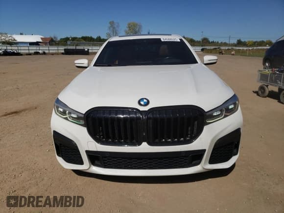 ✅ 2022 BMW 7 Series 750i xDrive • VIN: WBA7U2C01NCH40544 • Lot: 84588525. Listed on Copart with 81,909 mi. Free auction sales archive from the USA and detailed vehicle history report at DreamBid. Image 5.