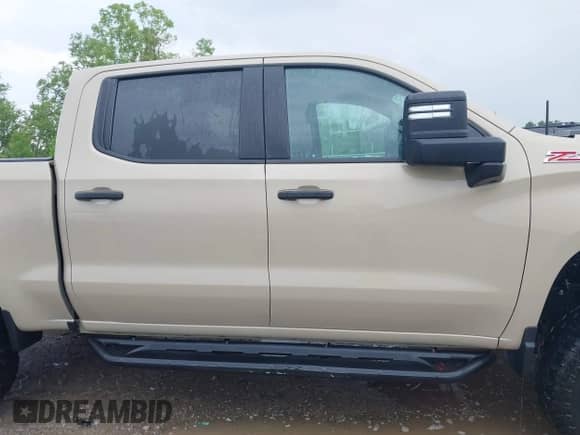 2022 Chevrolet Silverado 1500 Custom Trail Boss with VIN 3GCPDCED5NG679881, listed as a IAAI auction lot 42430820 with 30,910 mi miles and . Bid and sale history available at DreamBid. Image 13.