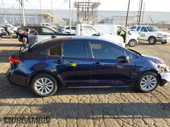✅ 2024 Toyota Corolla Hybrid LE • VIN: JTDBCMFE9RJ019440 • Lot: 43183220. Listed on IAAI with 73,353 mi. Free auction sales archive from the USA and detailed vehicle history report at DreamBid. Image 14.