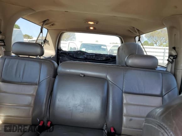 ✅ 2004 Ford Excursion Eddie Bauer • VIN: 1FMSU45P74EA29932 • Лот: 53301295. Опубликован ранее на Copart с пробегом 171 263 миль. Бесплатный доступ к архиву аукционных продаж из США и подробный отчёт об истории автомобиля на DreamBid. Изображение 10.