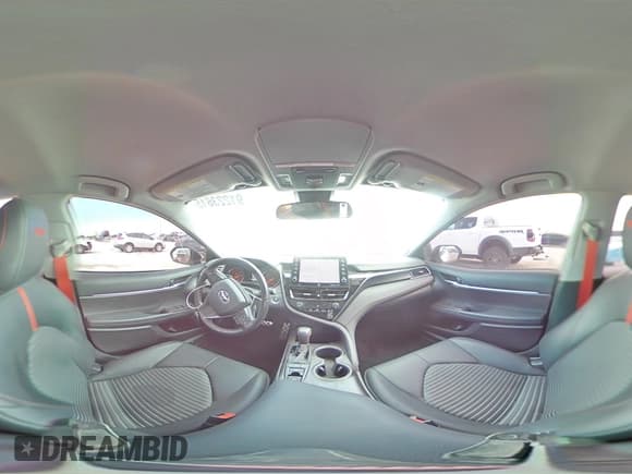 ✅ 2022 Toyota Camry TRD • VIN: 4T1KZ1AKXNU069116 • Lot: 91223615. Wystawiony na Copart z przebiegiem 88 076 mil. Bezpłatny archiwum sprzedaży aukcyjnych z USA i szczegółowy raport historii pojazdu na DreamBid. Zdjęcie 14.