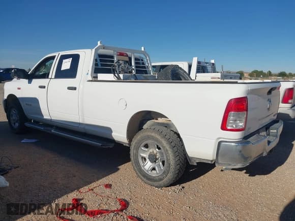 ✅ 2019 Ram 2500 Tradesman • VIN: 3C6UR5HJ6KG551413 • Lot: 43594790. Wystawiony na IAAI z przebiegiem 150 753 mil. Bezpłatny archiwum sprzedaży aukcyjnych z USA i szczegółowy raport historii pojazdu na DreamBid. Zdjęcie 14.