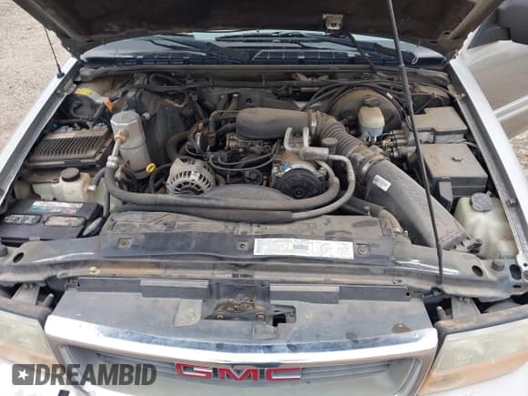 ✅ 2000 GMC Jimmy SLE Convenience • VIN: 1GKDT13W6Y2231617 • Lot: 43379785. Wystawiony na IAAI z przebiegiem 199 803 mil. Bezpłatny archiwum sprzedaży aukcyjnych z USA i szczegółowy raport historii pojazdu na DreamBid. Zdjęcie 10.