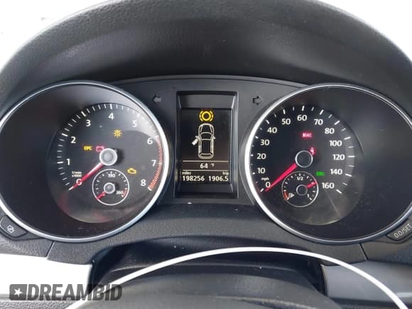 ✅ 2011 Volkswagen Golf • VIN: WVWDB7AJ7BW294573 • Лот: 42836122. Опубликован ранее на IAAI с пробегом 198 256 миль. Бесплатный доступ к архиву аукционных продаж из США и подробный отчёт об истории автомобиля на DreamBid. Изображение 7.