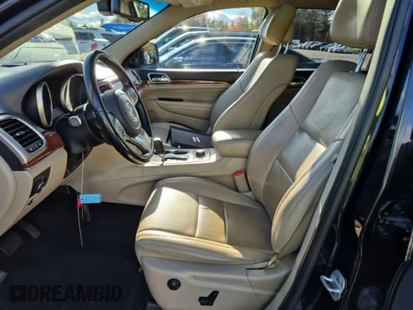 ✅ 2011 Jeep Grand Cherokee Limited • VIN: 1J4RR5GT7BC502610 • Lot: 92839255. Listed on Copart with 84,322 mi. Free auction sales archive from the USA and detailed vehicle history report at DreamBid. Image 5.