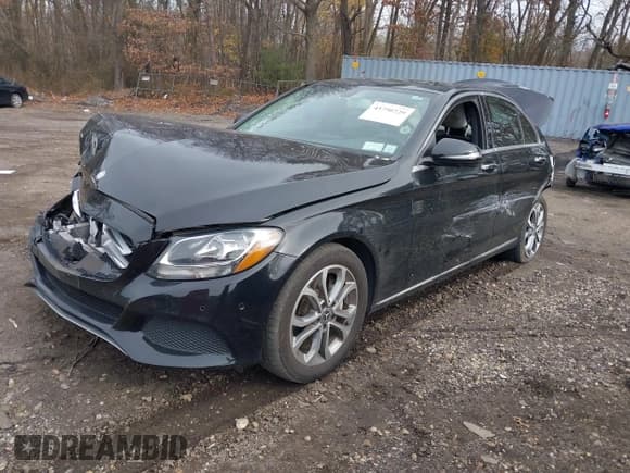 ✅ 2017 Mercedes-Benz C 300 • VIN: 55SWF4KB4HU220347 • Lot: 43750729. Wystawiony na IAAI z przebiegiem 63 866 mil. Bezpłatny archiwum sprzedaży aukcyjnych z USA i szczegółowy raport historii pojazdu na DreamBid. Zdjęcie 18.