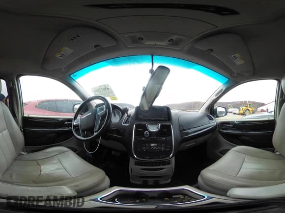 ✅ 2011 Chrysler Town & Country Touring • VIN: 2A4RR8DG0BR784363 • Lot: 43677916. Wystawiony na IAAI z przebiegiem 227 780 mil. Bezpłatny archiwum sprzedaży aukcyjnych z USA i szczegółowy raport historii pojazdu na DreamBid. Zdjęcie 19.