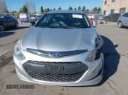 ✅ 2012 Hyundai Sonata Hybrid • VIN: KMHEC4A40CA034990 • Lot: 41255225. Listed on IAAI with 183,787 mi. Free auction sales archive from the USA and detailed vehicle history report at DreamBid. Image 12.