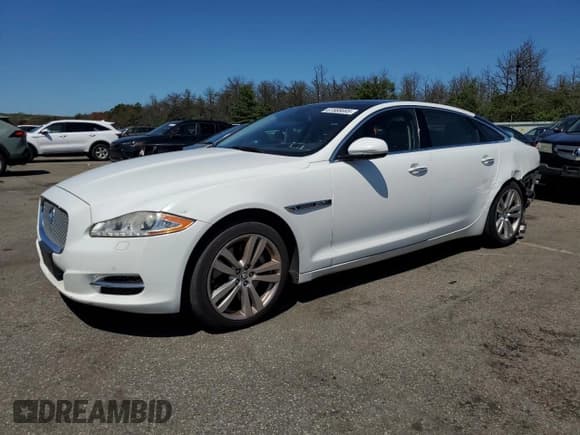 ✅ 2012 Jaguar XJ XJL • VIN: SAJWA2GB0CLV37059 • Lot: 67568695. Wystawiony na Copart z przebiegiem 99 880 mil. Bezpłatny archiwum sprzedaży aukcyjnych z USA i szczegółowy raport historii pojazdu na DreamBid. Zdjęcie 1.