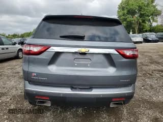 ✅ 2020 Chevrolet Traverse Premier • VIN: 1GNERKKW5LJ110069 • Lot: 62443193. Wystawiony na Copart z przebiegiem 41 204 mil. Bezpłatny archiwum sprzedaży aukcyjnych z USA i szczegółowy raport historii pojazdu na DreamBid. Zdjęcie 6.