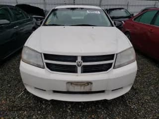 ✅ 2008 Dodge Avenger SE • VIN: 1B3LC46K08N191715 • Lot: 80689214. Wystawiony na Copart z przebiegiem 32 910 mil. Bezpłatny archiwum sprzedaży aukcyjnych z USA i szczegółowy raport historii pojazdu na DreamBid. Zdjęcie 5.