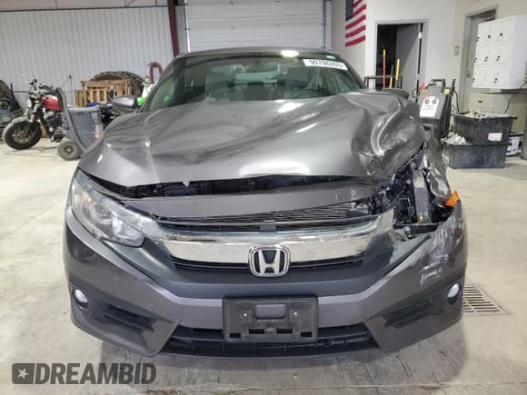✅ 2018 Honda Civic EX-T • VIN: 2HGFC3B37JH351626 • Lot: 90798265. Wystawiony na Copart z przebiegiem 71 807 mil. Bezpłatny archiwum sprzedaży aukcyjnych z USA i szczegółowy raport historii pojazdu na DreamBid. Zdjęcie 5.