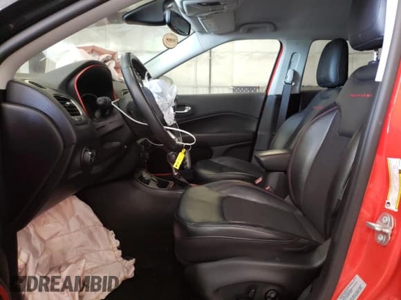 ✅ 2017 Jeep Compass Trailhawk • VIN: 3C4NJDDB6HT657650 • Lot: 86305415. Listed on Copart with 85,660 mi. Free auction sales archive from the USA and detailed vehicle history report at DreamBid. Image 7.