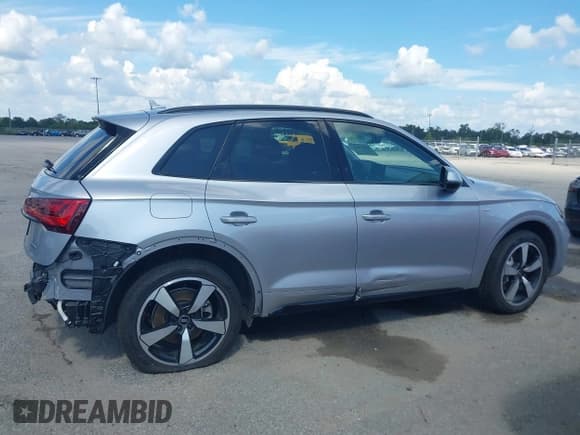 ✅ 2022 Audi Q5 S line Premium Plus • VIN: WA1EAAFY3N2044702 • Лот: 43387633. Опубликован ранее на IAAI с пробегом Не указан. Бесплатный доступ к архиву аукционных продаж из США и подробный отчёт об истории автомобиля на DreamBid. Изображение 14.