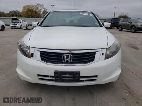 ✅ 2008 Honda Accord EX-L • VIN: JHMCP26878C009935 • Lot: 71634505. Wystawiony na Copart z przebiegiem 142 474 mil. Bezpłatny archiwum sprzedaży aukcyjnych z USA i szczegółowy raport historii pojazdu na DreamBid. Zdjęcie 5.