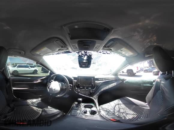 2022 Toyota Camry SE z VIN 4T1T11AK9NU047717, wystawiony jako IAAI lot #42316618 z przebiegiem 86 410 mil mil oraz . Historia ofert i sprzedaży dostępna na DreamBid. Obrazek 20.