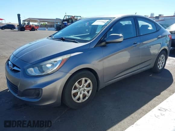 2013 Hyundai Accent GLS с VIN KMHCT4AE0DU554039, выставлен на аукционе IAAI как лот 43491661 с пробегом 170 415 миль миль и . История ставок и продаж доступна на DreamBid. Изображение 2.