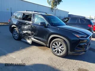 ✅ 2024 Toyota Highlander XLE • VIN: 5TDAAAA53RS017497 • Lot: 43622769. Listed on IAAI with 13,047 mi. Free auction sales archive from the USA and detailed vehicle history report at DreamBid. Image 1.