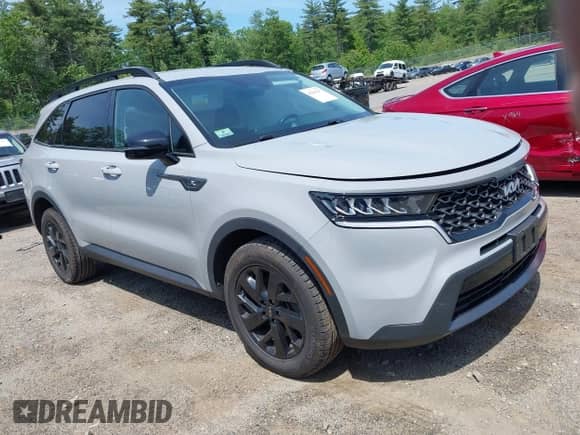 2022 Kia Sorento X-Line S z VIN 5XYRLDLC4NG147788, wystawiony jako IAAI lot #42503277 z przebiegiem 43 517 mil mil oraz . Historia ofert i sprzedaży dostępna na DreamBid. Obrazek 1.