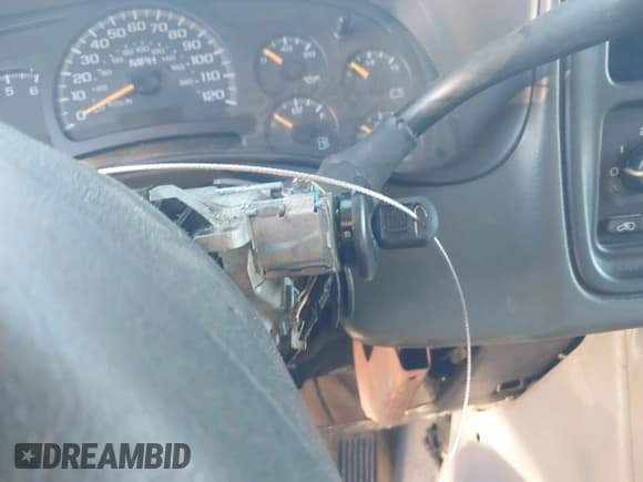 ✅ 2005 Chevrolet Suburban LS • VIN: 1GNEC16Z15R173836 • Lot: 43504108. Wystawiony na IAAI z przebiegiem 334 696 mil. Bezpłatny archiwum sprzedaży aukcyjnych z USA i szczegółowy raport historii pojazdu na DreamBid. Zdjęcie 11.