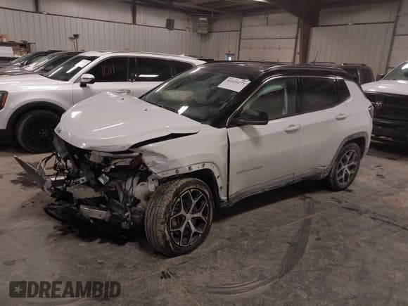 ✅ 2024 Jeep Compass Limited • VIN: 3C4NJDCN6RT129393 • Lot: 41625271. Wystawiony na IAAI z przebiegiem 12 506 mil. Bezpłatny archiwum sprzedaży aukcyjnych z USA i szczegółowy raport historii pojazdu na DreamBid. Zdjęcie 17.