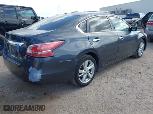 ✅ 2013 Nissan Altima SV • VIN: 1N4AL3AP7DN425948 • Lot: 43678772. Listed on IAAI with 177,578 mi. Free auction sales archive from the USA and detailed vehicle history report at DreamBid. Image 4.