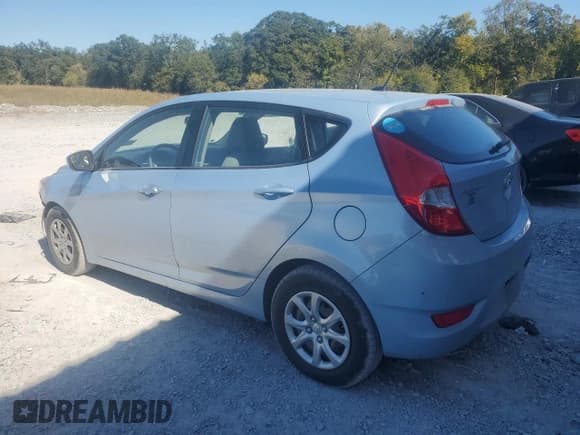 ✅ 2014 Hyundai Accent GS • VIN: KMHCT5AE2EU183330 • Лот: 76870494. Опубликован ранее на Copart с пробегом 122 360 миль. Бесплатный доступ к архиву аукционных продаж из США и подробный отчёт об истории автомобиля на DreamBid. Изображение 2.