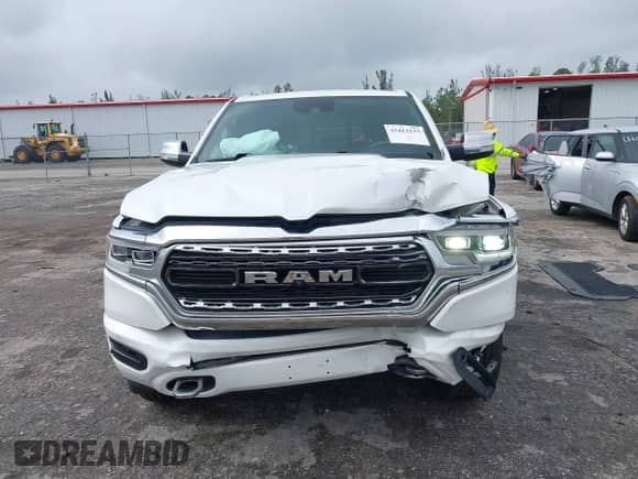 2019 Ram 1500 Limited z VIN 1C6SRFPT3KN774290, wystawiony jako IAAI lot #42413133 z przebiegiem 72 324 mil mil oraz . Historia ofert i sprzedaży dostępna na DreamBid. Obrazek 12.
