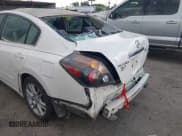 ✅ 2008 Nissan Altima SL • VIN: 1N4AL21E58N519406 • Lot: 43303961. Listed on IAAI with 172,274 mi. Free auction sales archive from the USA and detailed vehicle history report at DreamBid. Image 6.