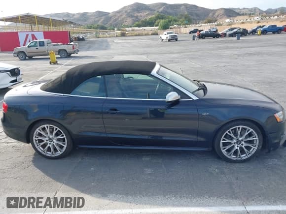 ✅ 2012 Audi S5 Premium Plus • VIN: WAUCGAFH3CN008030 • Лот: 43566670. Опубликован ранее на IAAI с пробегом 107 513 миль. Бесплатный доступ к архиву аукционных продаж из США и подробный отчёт об истории автомобиля на DreamBid. Изображение 13.