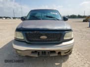 ✅ 2003 Ford F-150 XLT • VIN: 1FTRW07653KC10988 • Лот: 69672045. Опубликован ранее на Copart с пробегом 169 606 миль. Бесплатный доступ к архиву аукционных продаж из США и подробный отчёт об истории автомобиля на DreamBid. Изображение 5.